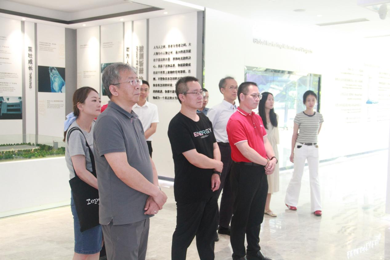 快意電梯迎中國(guó)特檢院專(zhuān)家，共探電梯安全新高度！ 